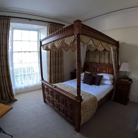 The Grove Hotel